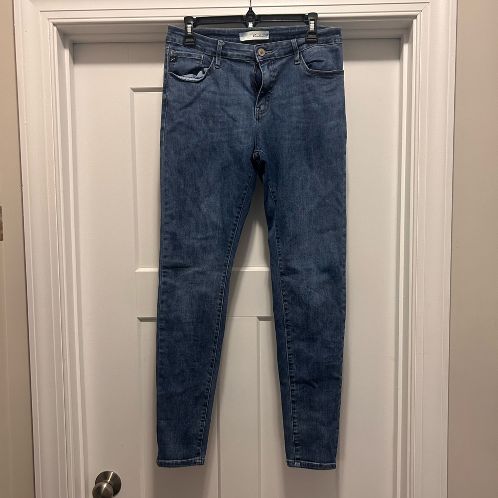 Women's Stretchy Medium Wash Slim Leg Jeans Size 11 Mid Rise Classic 5 Pocket